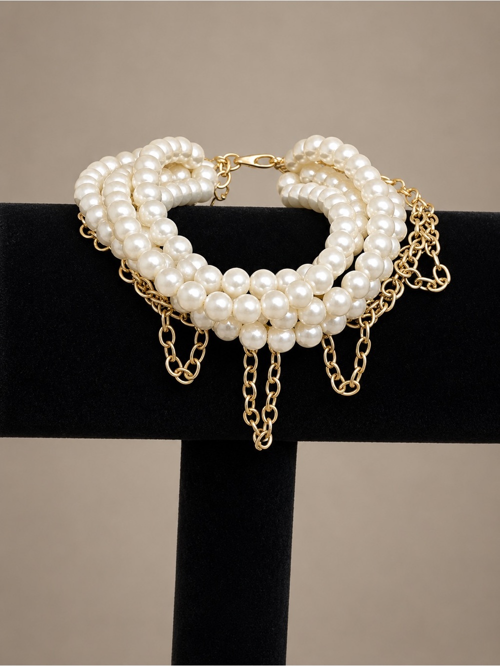 Vintage Triple Strand Faux Pearl Bracelet Gold Tone Chain Adjustable 8 W/ 2” Ext - Picture 2 of 3